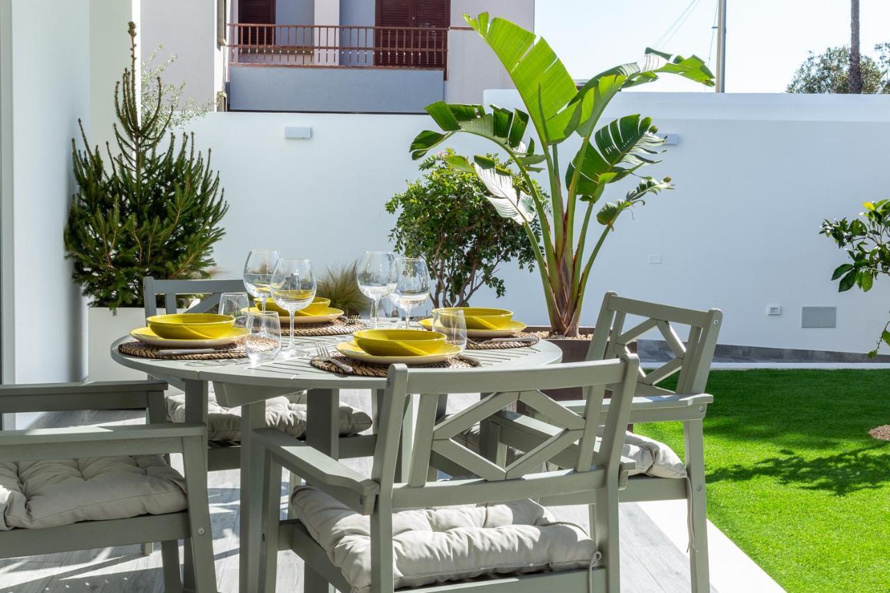 Colombo Palace - Suite Eden Via Perda Bona 35A Quartu SantʼElena Dış mekan fotoğraf